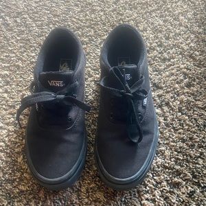 Boys Black Vans size 4